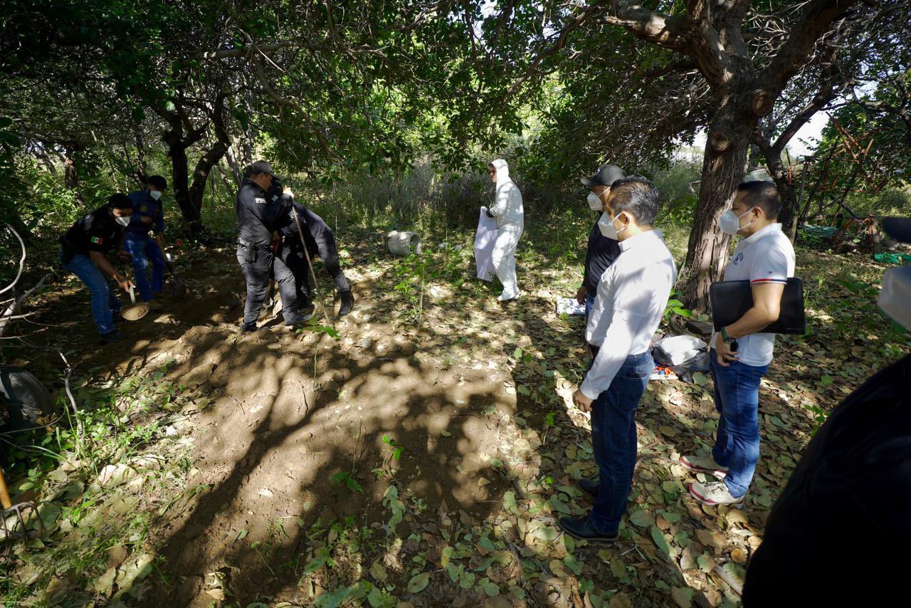 Localizan 15 cadáveres en fosas clandestinas en Chiapas